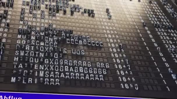 Departure Scoreboard Airport Changing Letters Numbers Mid Shot — Stock videók