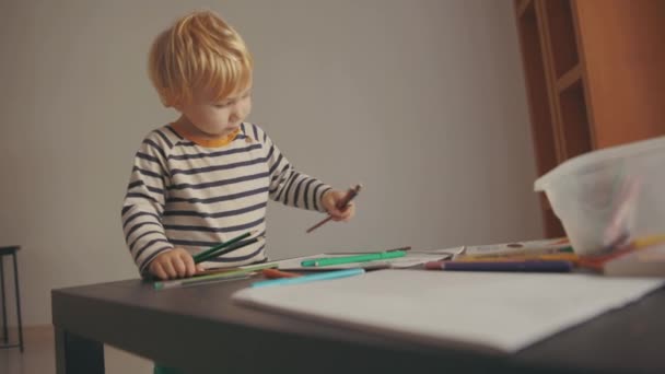 Cute Little Blonde Boy Playing Color Pencils Mid Shot — Stock videók