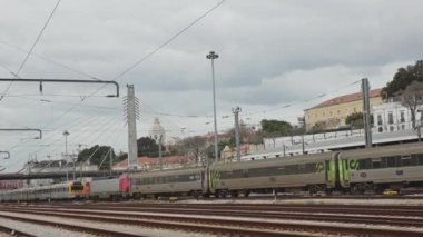 22 Şubat 2023, Lizbon, Portekiz: Kargo taşımacılığı için tren yolları - SIMEF Santa Apolonia. Orta çekim