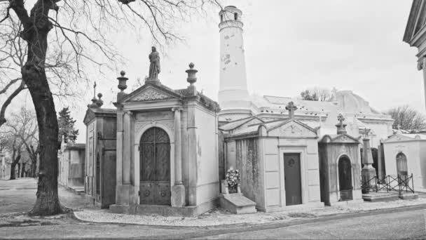 2023年2月22日 葡萄牙里斯本 墓地上的火葬场和家庭墓穴 上圣若昂墓地 — 图库视频影像