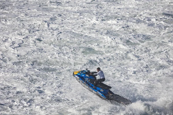 Лютого 2023 Року Назаре Португалія Змагання Найвеличніших Хвиль Світі Чоловік — стокове фото