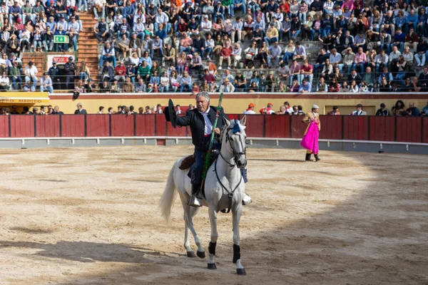 Марта 2023 Года Лиссабон Португалия Турада Тореадор Лошадях Приветствует Зрителей — стоковое фото