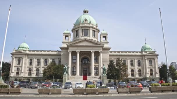 Abril 2023 Belgrado Serbia Asamblea Nacional Mid Shot — Vídeos de Stock