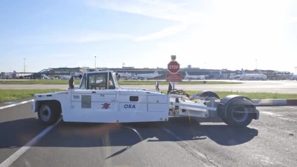 Nisan 2023 Paris Fransa Aeroport Paris Orly Havaalanı Alanında Çalışan — Stok video