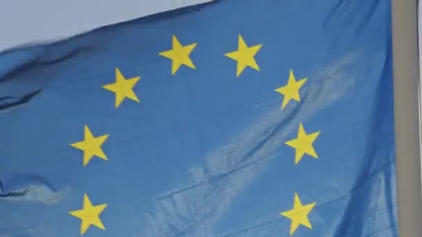 欧州連合の絹の旗 ミッドショット — ストック動画