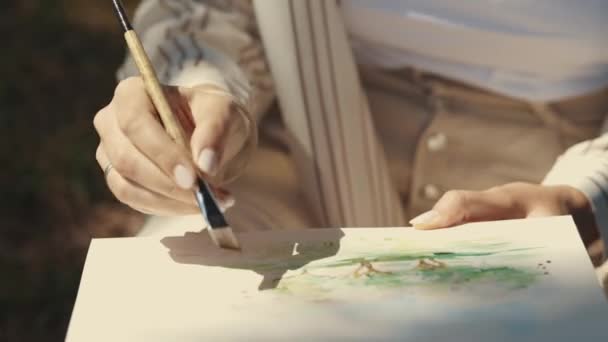 Dipingere Paesaggio Morbido Con Acquerelli Natura Mid Shot — Video Stock