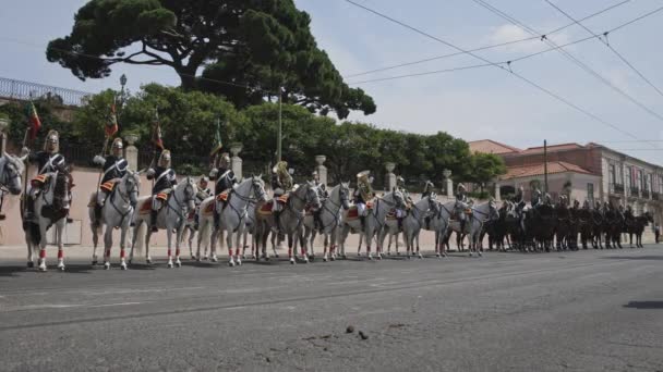 Juin 2023 Lisbonne Portugal Défilé Militaire Des Soldats Montés Sur — Video