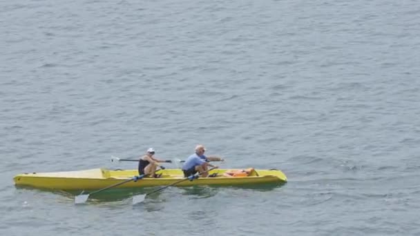 June 2023 Lisbon Portugal Man Woman Kayaking River Mid Shot — Stock Video