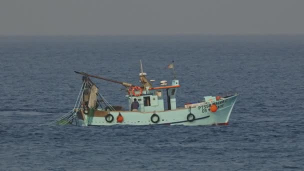 June 2023 Lisbon Caparica Portugal Fishing Boat Middle Sea Mid — Stock Video