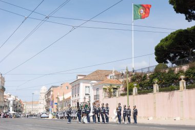 18 Haziran 2023 Lizbon, Portekiz: Sokaktaki askeri geçit töreni. Orta çekim