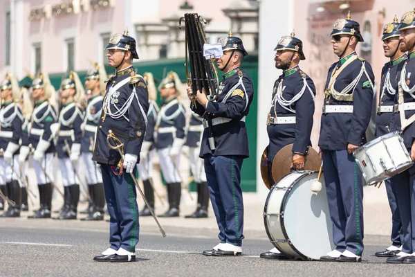 Června 2023 Lisabon Portugalsko Vojenský Orchestr Stojící Během Průvodu Ulici — Stock fotografie