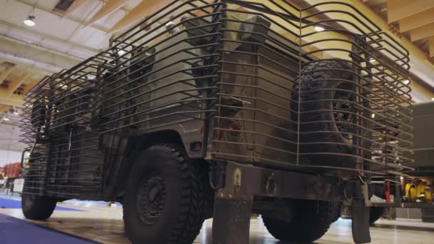 American Army Cargo Four Wheel Van Hmmwv Inglés Mid Shot — Vídeo de stock