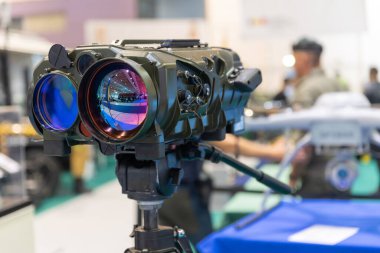 Gelişmiş askeri termal görüntüleyici, muhtemelen gözetleme ya da araştırma için..