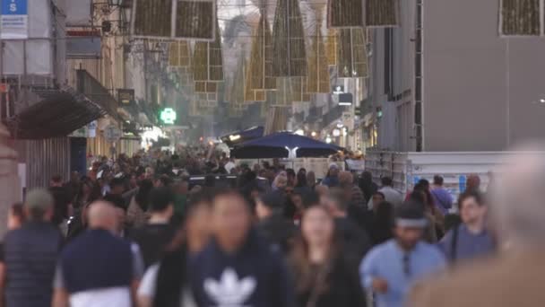 2023年11月14日 葡萄牙里斯本 在Commercio Plaz Telephoto附近的Rua Agusta大街上行走的人模糊不清 — 图库视频影像