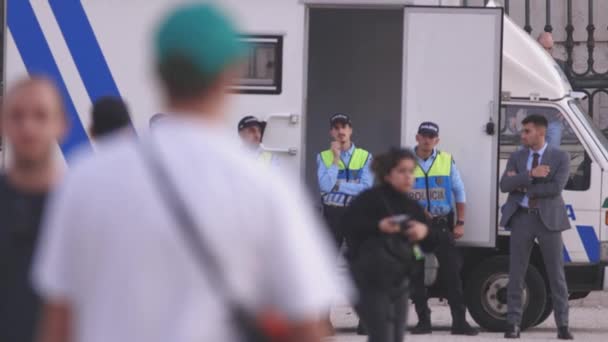 Ноября 2023 Лиссабон Португалия Группа Офицеров Полиции Стоящих Практике Занимающихся — стоковое видео
