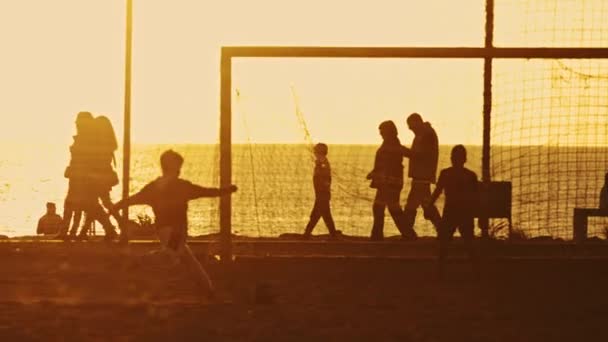 Garçon Enfants Jouant Jeu Football — Video