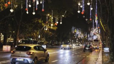 8 Aralık 2023, Lizbon, Portekiz - Avenida 'da Noel aydınlanması Gece Özgürlük, telefoto