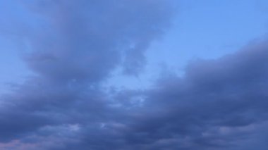 Gökyüzündeki bulutlar
