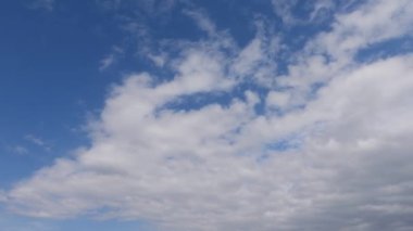 Gökyüzündeki bulutlar