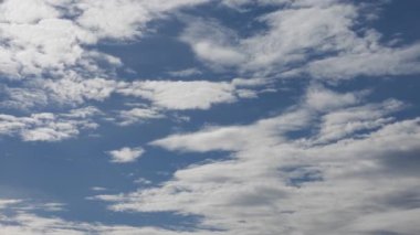 Gökyüzündeki bulutlar