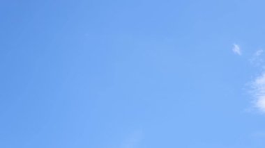 Gökyüzünde bulut oluşumları