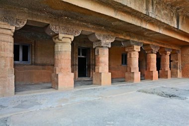 Ajanta, Maharashtra Hindistan 'ı mağaraya çevirdi.