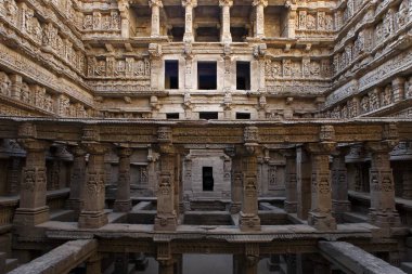 Miras mimarisi, Adım iyi Rani ni Vava, Patan, Gujarat, Hindistan 