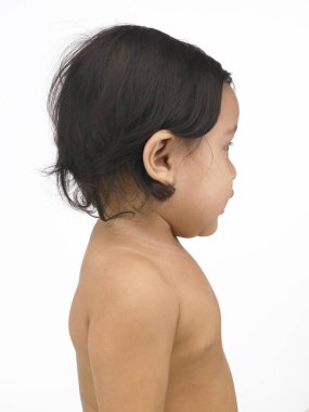 Hintli kızın yan görünüşü 