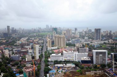Kamla değirmeni ve yarımada şirket parkı, Bombay Mumbai, Maharashtra, Hindistan 'ın alçak parkının havadan görüntüsü