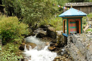 Nehirde dua çarkı, Chame, Nepal