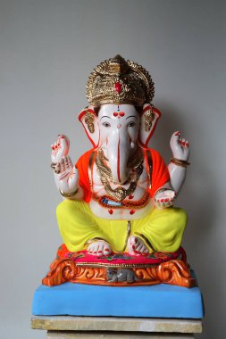 Lord modeli Mysore Ganpati fil baş tanrısı Ganesh festivali için çamur ve jütten yapılmış, Penn, Maharashtra, Hindistan 
