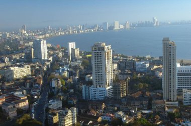 Mumbai şehir merkezinin havadan görünüşü Denizci Kraliçe kolye ve binasını gösteriyor, Bombay Mumbai, Maharashtra, Hindistan