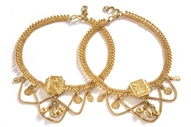 Beyaz arkaplanda altın bantlar yakın plan