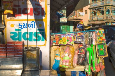Roadside stalls at Dakor temple near Anand , Gujarat , India clipart