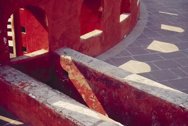 Yeni Delhi, Hindistan 'daki Jantar Mantar astronomik gözlemevleri