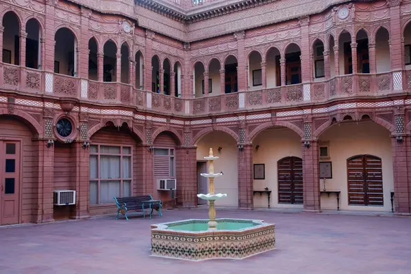 Rampuria Haveli 'nin içinde Bhanwar Niwas Oteli, Bikaner, Rajasthan, Hindistan 