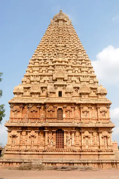 Büyük Poruvudaiyar Koyil Vimanam, Tanrı Shiva, Thanjavur, Tamil Nadu, Hindistan UNESCO Dünya Mirası 'na adanmış Brihadeshwara Tapınağı' na sığındı.