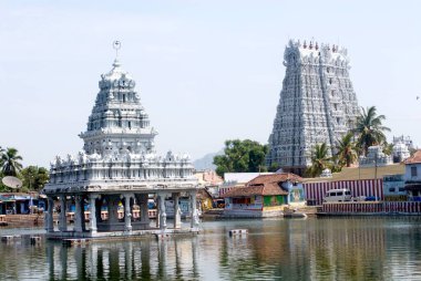 Kutsal tank ve Thanumalaya tapınağı Suchindram 'daki Sri Sthanumalayan' a adanmıştır. Kanyakumari, Tamil Nadu, Hindistan 'dan 11 kilometre uzakta.