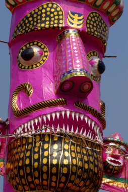 Lanka Ravana 'nın iblis kralı Dussera festivalini kutlamak için Shivaji Park, Dadar, Bombay Mumbai, Maharashtra, Hindistan' a gitti. 