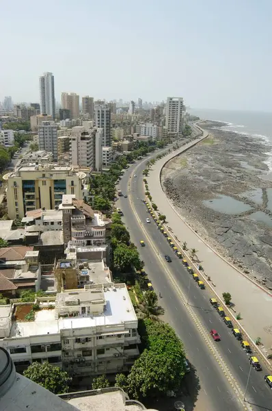 Bombay Mumbai, Maharashtra, Hindistan 'daki Worli Sea Face' in hava manzarası.