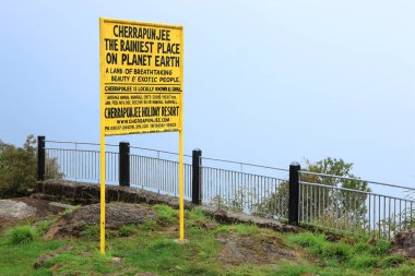Nohkalikai Şelalesi, Cherrapunji, Sohra, Meghalaya, Hindistan manzarası 