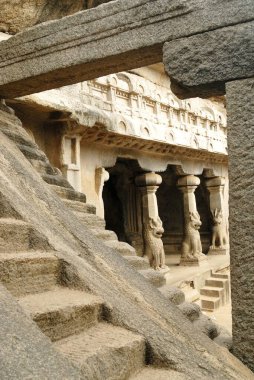 Ramanuja mandapam Lord Shiva, Tamil Nadu, Hindistan 'a ithaf edilmiştir.