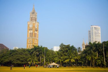 Oval Meydan ve Rajabai saat kulesi, Bombay, Mumbai, Maharashtra, Hindistan 16 _ 12 _ 2009
