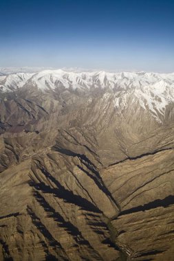 Himalaya dağlarının, Ladakh 'ın, Jammu' nun ve Kaşmir 'in hava manzarası Hindistan' ı kapladı.