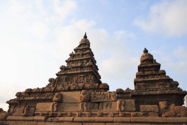 Tanrılara adanmış kıyı tapınağı Vishnu ve Shiva yaklaşık 700 _ 728, Mahabalipuram, District Chengalpattu, Tamil Nadu, Hindistan UNESCO Dünya Mirası Alanı inşa etti.