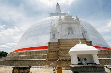 Budist stupası, miras alanı, kutsal şehir Anuradhapura, Sri Lanka