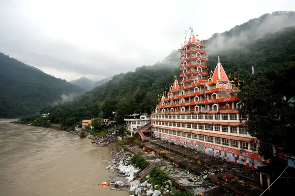 Stock image Trayambakeshwar temple situated over Ganga River at Rishikesh, Uttaranchal, India 