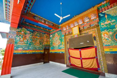 Sakya Manastırı Girişi 'ndeki duvar resimleri, Dolandırıcılık, Uttaranchal Uttarakhand, Hindistan