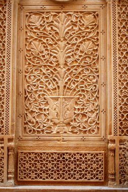 Güzel oyulmuş sarı taş, Jaisalmer, Rajasthan, Hindistan 