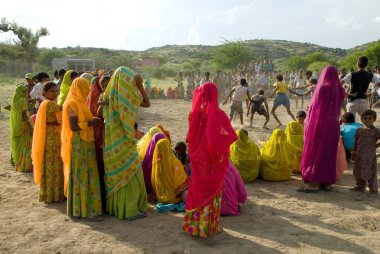 Kabbadi oynayan adamlar, Rajasthan, Hindistan 
